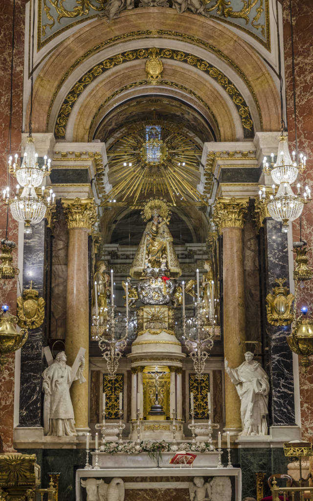 11 - Valencia - basilica Virgen de los Desamparados